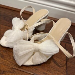 Elegant White Bow Heeled Sandals